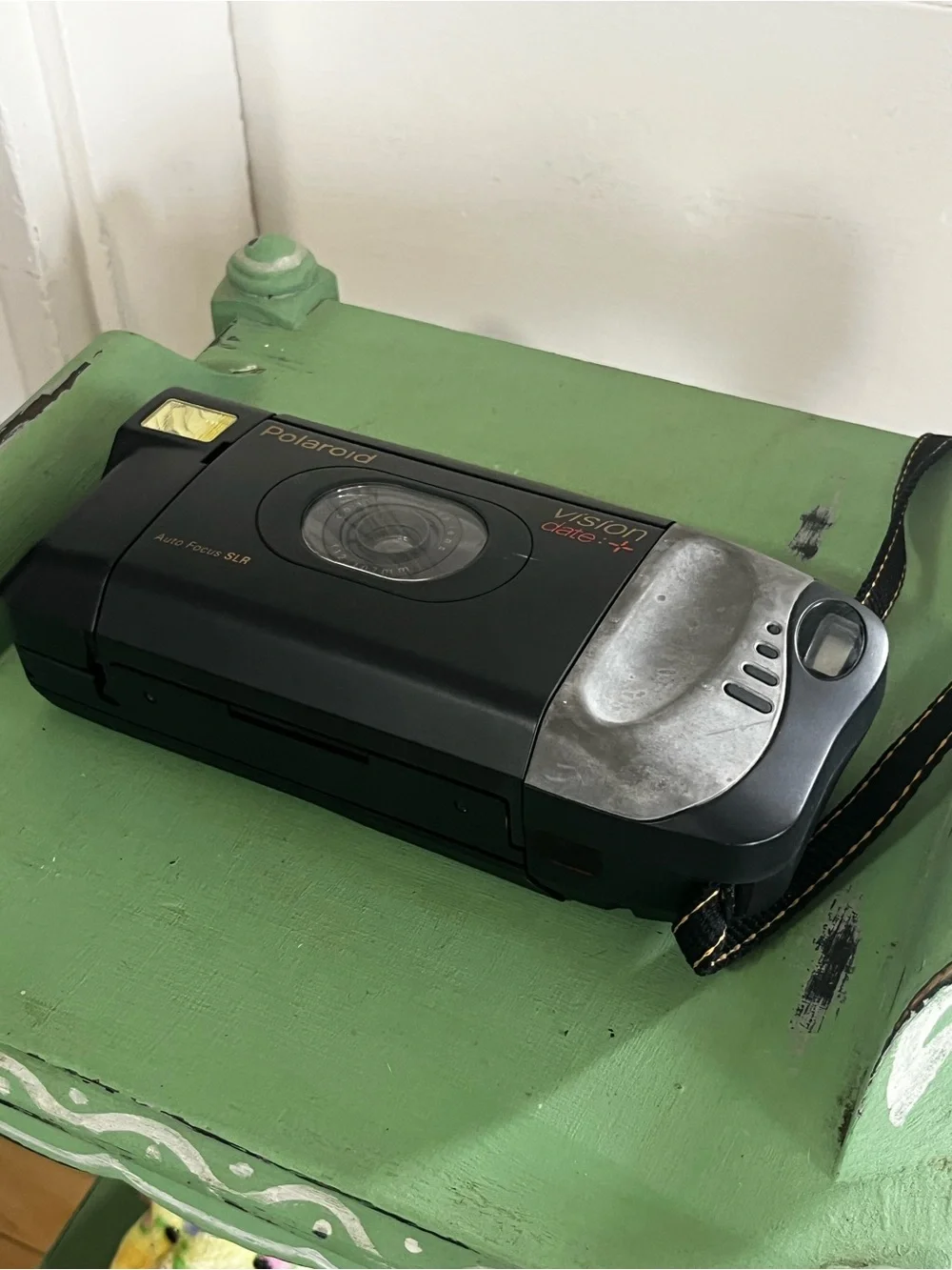 Polaroid Vision Date Auto Focus SLR Instant Camera